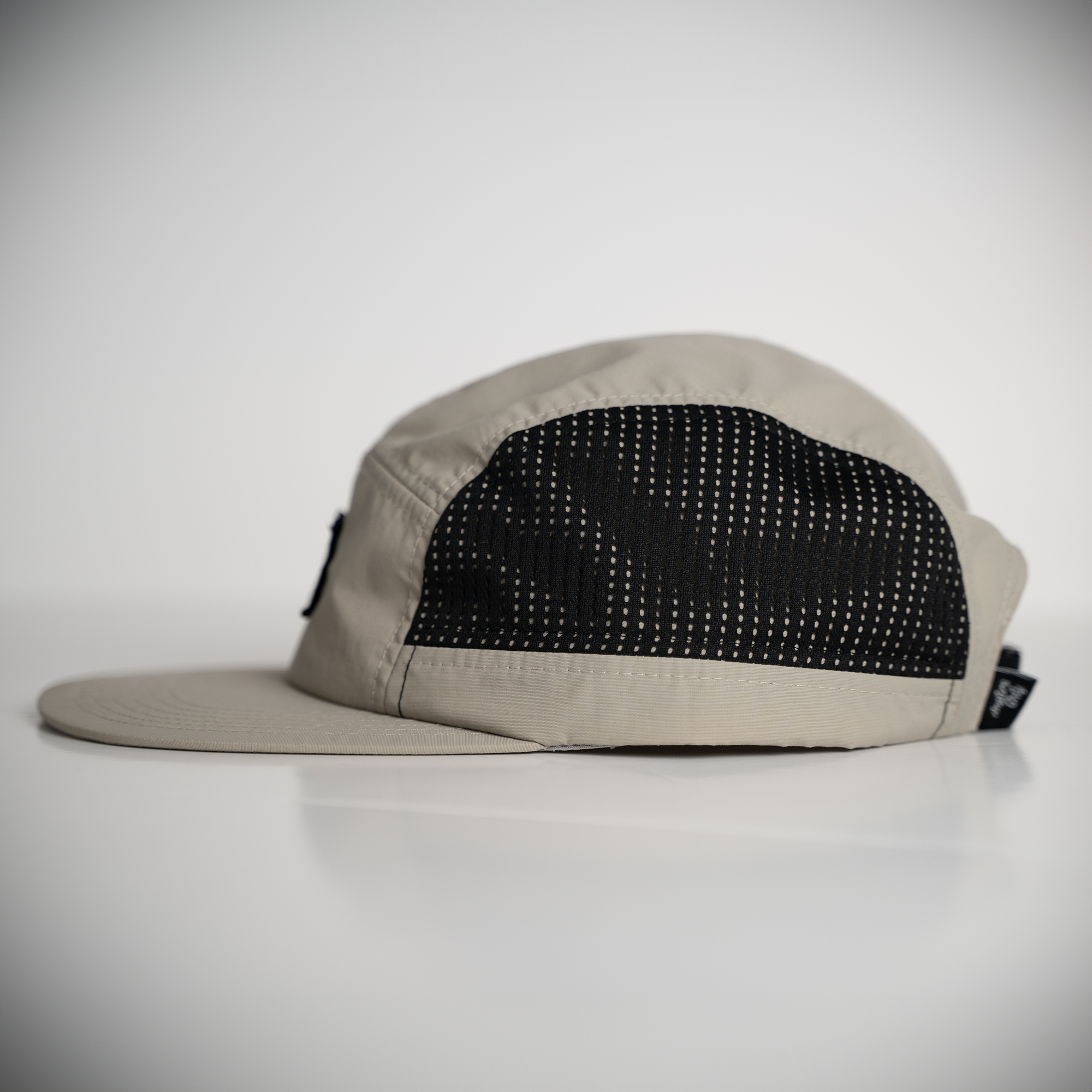 5 panel top mesh hat